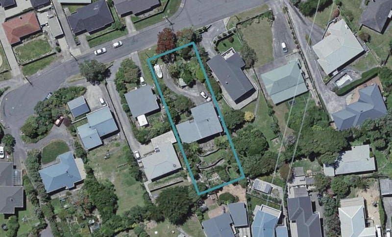 26 Kinapori Terrace, Newlands, Wellington - Carousel 1