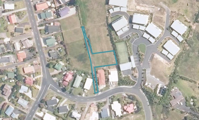 12 Dudley Crescent, Cable Bay, Cable Bay - Carousel 1