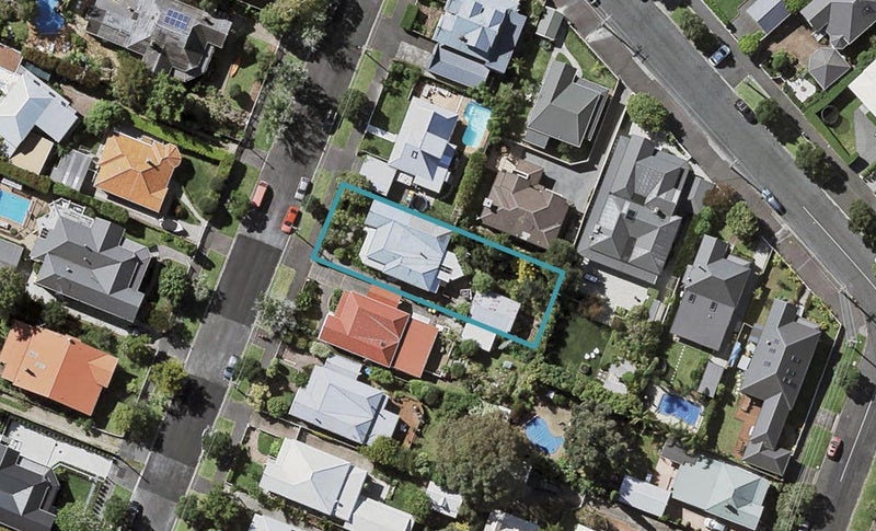 36 Summer Street, Stanley Point, Auckland - Carousel 1