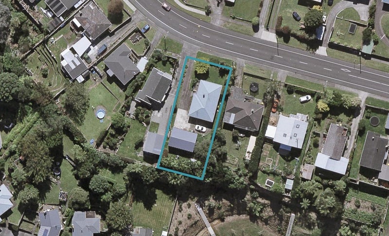 101 Omata Road, Marfell, New Plymouth - Carousel 1