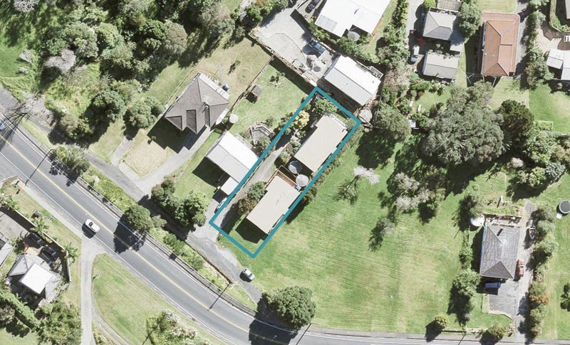 1/490 Whangaparaoa Road, Stanmore Bay, Whangaparāoa - Carousel 1