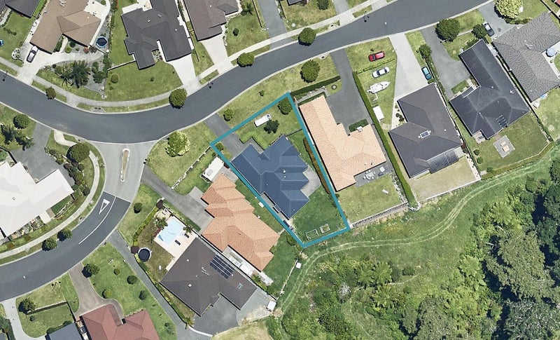 16 Kereru Place, Pyes Pa, Tauranga - Carousel 1