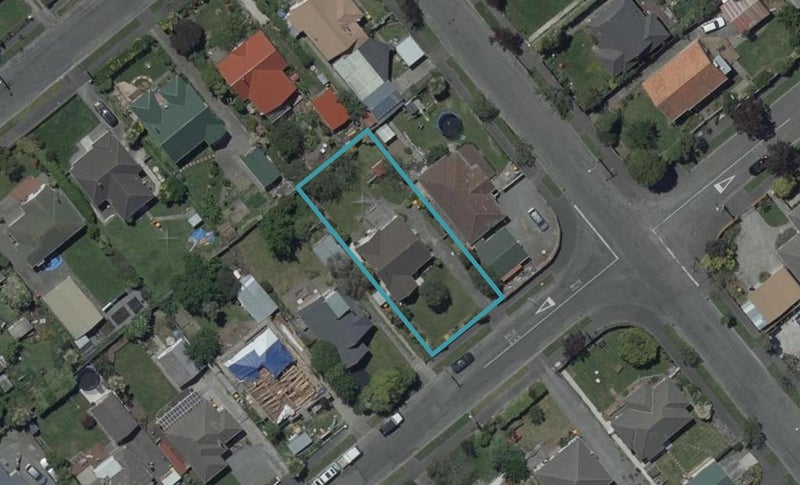8 Winsor Crescent, Spreydon, Christchurch - Carousel 1