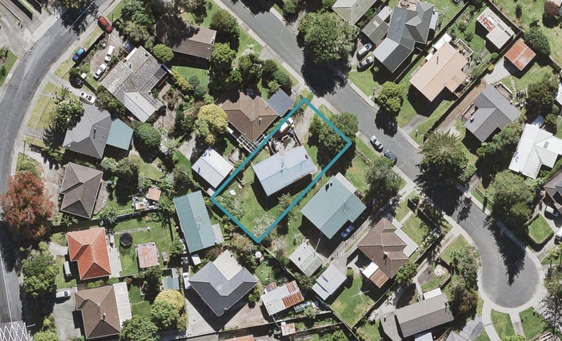 6 Ashbourne Place, Glendene, Auckland - Carousel 1