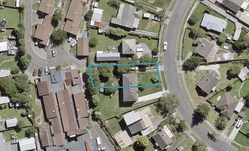 11 Biddle Crescent, Taita, Lower Hutt - Carousel 1
