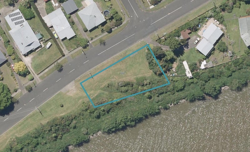 298 Somme Parade, ARAMOHO, WHANGANUI - Carousel 1