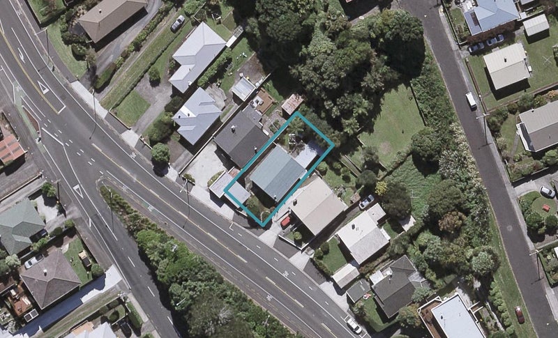 109 Mangorei Road, Merrilands, New Plymouth - Carousel 1