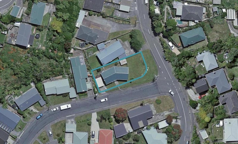 2 Cotswold Crescent, Newlands, Wellington - Carousel 1