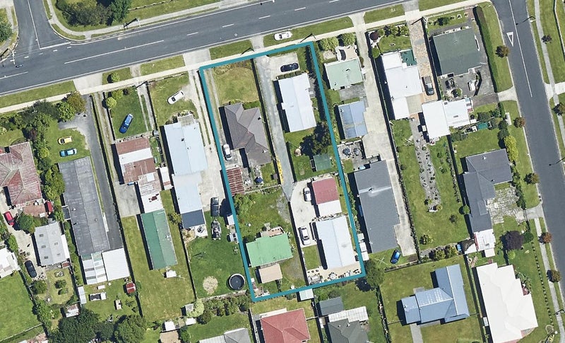 17B Kawaha Point Road, Fairy Springs, Rotorua - Carousel 1