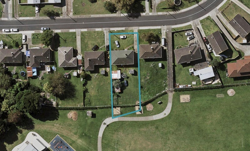 25 Nola Crescent, Otara, Auckland - Carousel 1