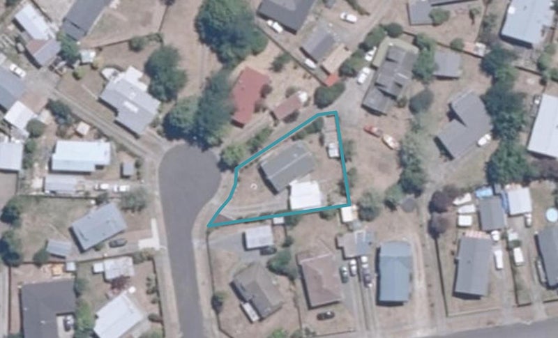 2 Ryan Place, Richmond Heights, Taupo - Carousel 1