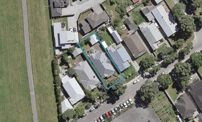 5 St Albans Grove, Woburn, Lower Hutt - Carousel 1