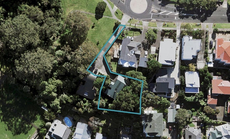 42 Western Springs Road, Morningside, Auckland - Carousel 1