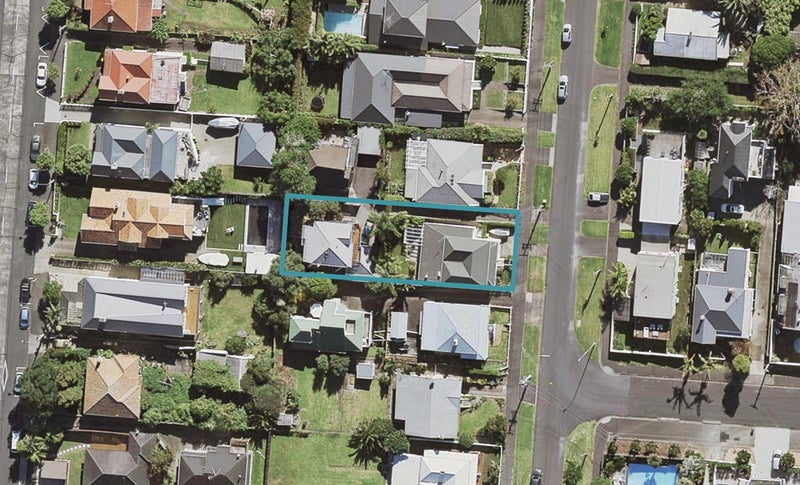1/18 Richmond Avenue, Northcote Point, Auckland - Carousel 1
