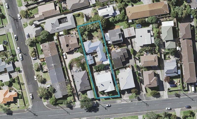1/46 Old Lake Road, Narrow Neck, Auckland - Carousel 1