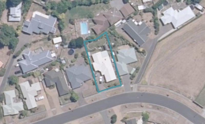10 Balmoral Drive, Hilltop, Taupo - Carousel 1