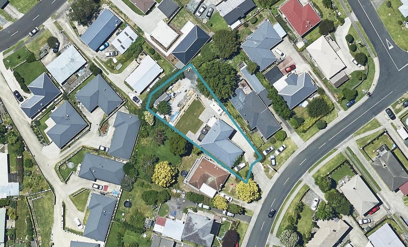 18 Cook Street, Gate Pa, Tauranga - Carousel 1