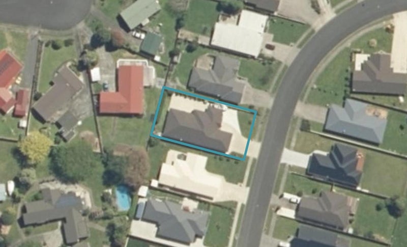 44 Benner Drive, Ngatea, Ngatea - Carousel 1