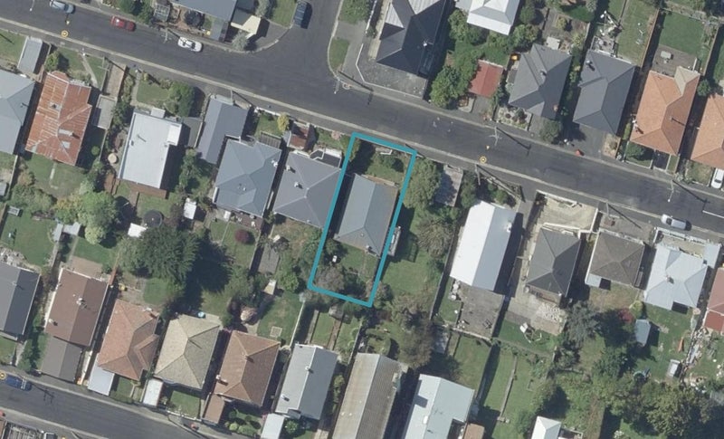 18 Forbes Street, Balaclava, Dunedin - Carousel 1