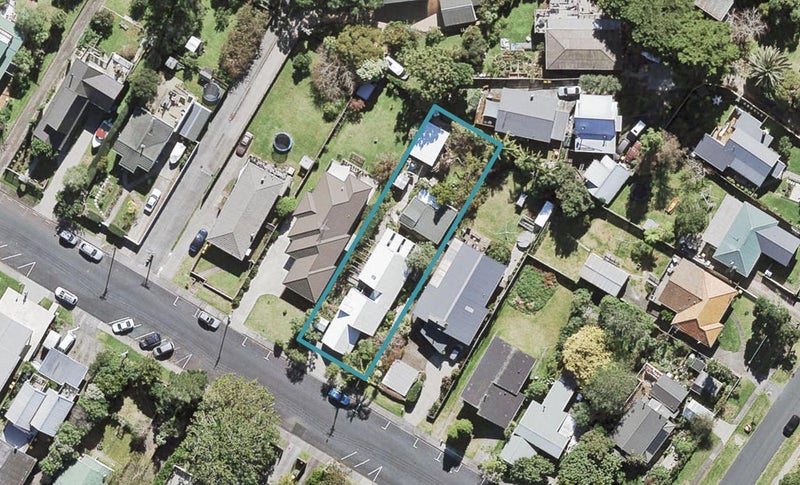 36 Beach Haven Road, Beach Haven, Auckland - Carousel 1