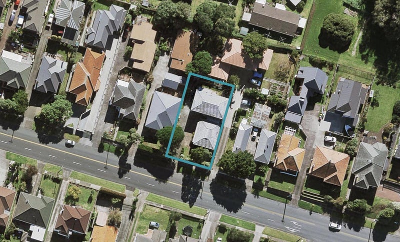 12A Herd Road, Hillsborough, Auckland - Carousel 1