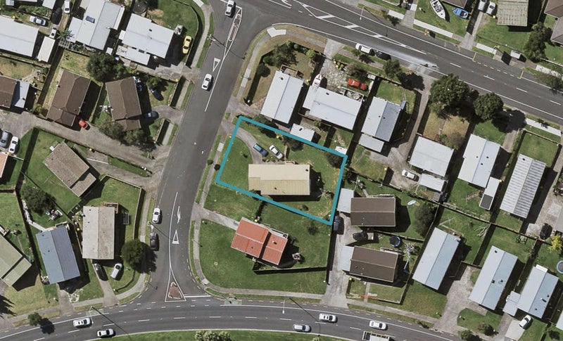 64 Othello Drive, Clover Park, Auckland - Carousel 1