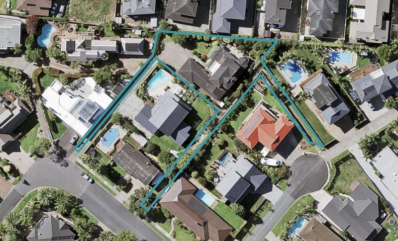 15 Clyside Avenue, Half Moon Bay, Auckland - Carousel 1