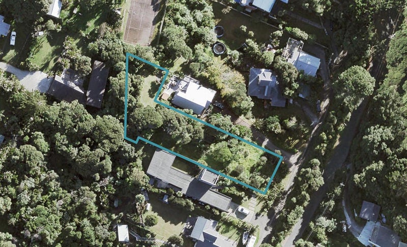 72 Domain Crescent, Muriwai, Muriwai - Carousel 1