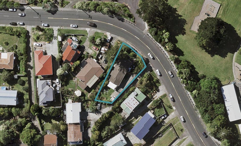 79 Target Road, Totara Vale, Auckland - Carousel 1