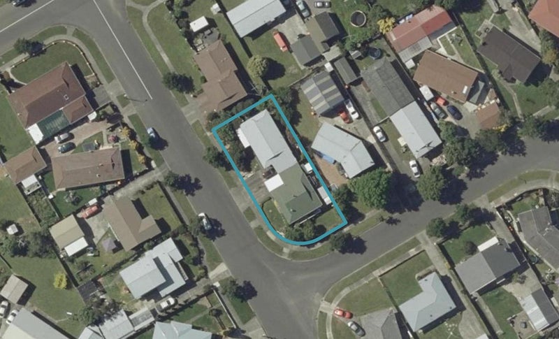 5 Hillcrest Drive, Kelvin Grove, Palmerston North - Carousel 1