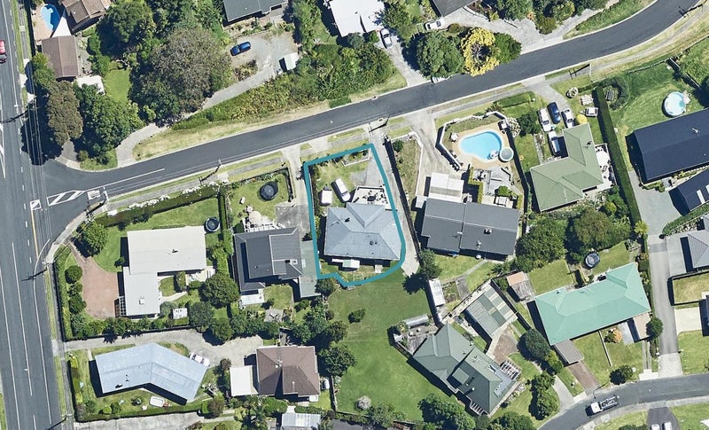 10 Maungawhare Place, Otumoetai, Tauranga - Carousel 1