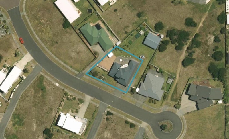 7 Kihi Place, Ruakaka - Carousel 1