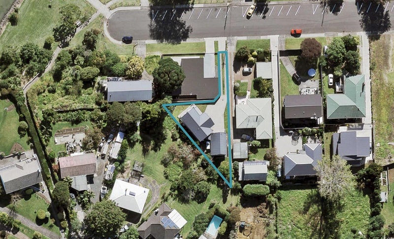12B Chapman Road, Te Atatu Peninsula, Auckland - Carousel 1
