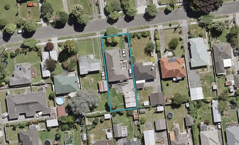 8 Hudson Avenue, Ebdentown, Upper Hutt - Carousel 1