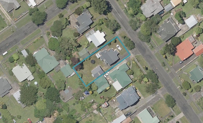 17 Cumbrae Place, Aramoho, Whanganui - Carousel 1