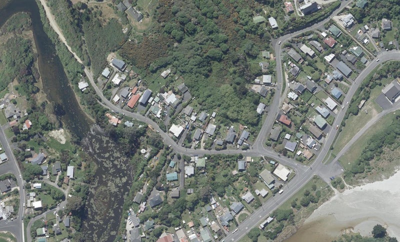 15 McIntosh Road, Brighton, Dunedin - Carousel 1