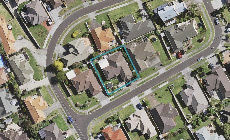 19 Norman Close, The Gardens, Auckland - Carousel 1