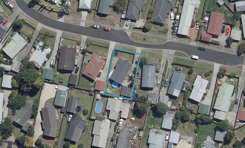 11 Metro Avenue, Nawton, Hamilton - Carousel 1