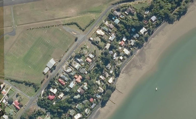 4 Mckenzie Avenue, Onerahi, Whangarei - Carousel 1