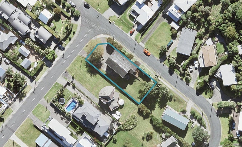 97 Tindalls Bay Road, Tindalls Beach, Whangaparāoa - Carousel 1