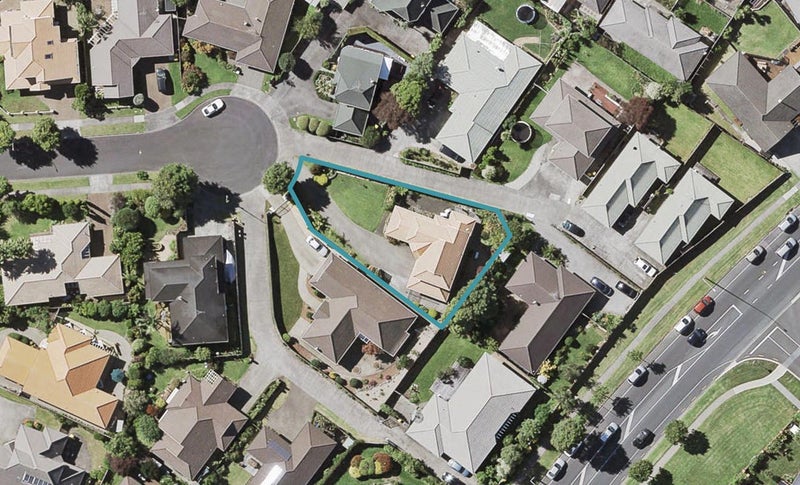 17 Mt Blanc Place, Northpark, Auckland - Carousel 1