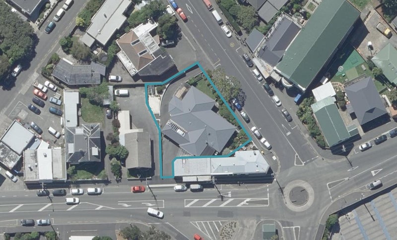 8 Balmacewen Road, Maori Hill, Dunedin - Carousel 1