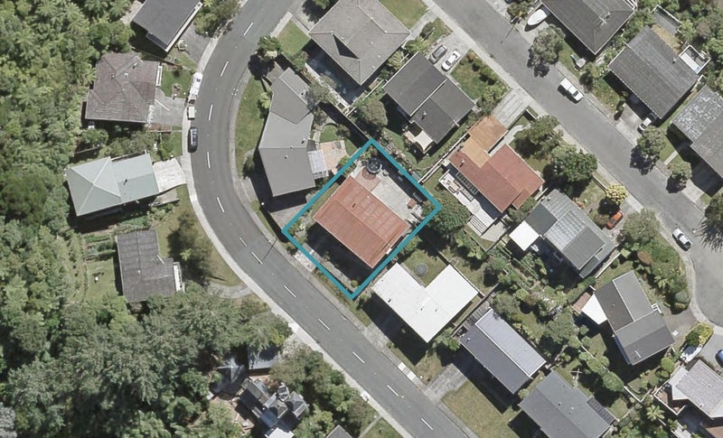 96 Tirohanga Road, Tirohanga, Lower Hutt - Carousel 1