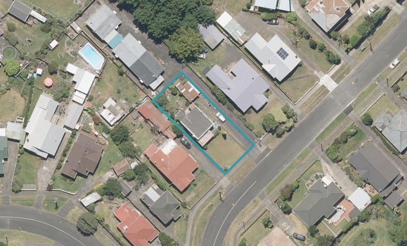 16A Cambridge Street, Gonville, Whanganui - Carousel 1