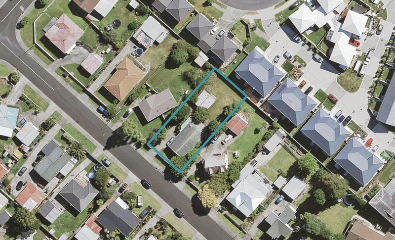 9 Solea Road, Sunnyvale, Auckland - Carousel 1
