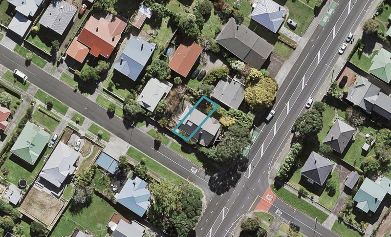 1B Marne Road, Sandringham, Auckland - Carousel 1