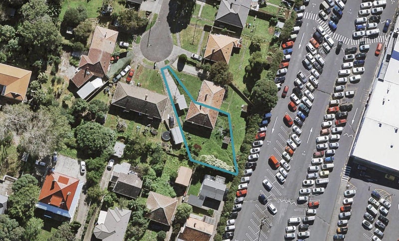 10 Garrison Avenue, Mount Roskill, Auckland - Carousel 1