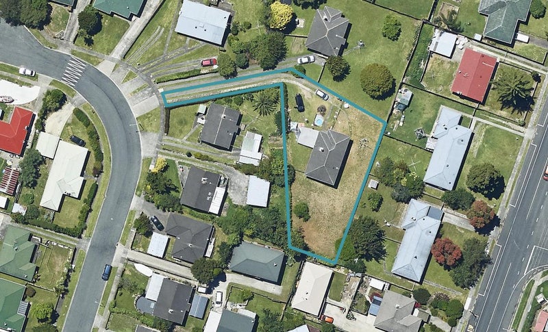 57 Henderson Crescent, Parkvale, Tauranga - Carousel 1