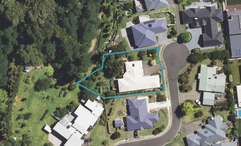 14 Parkview Place, Riverdale, Gisborne - Carousel 1