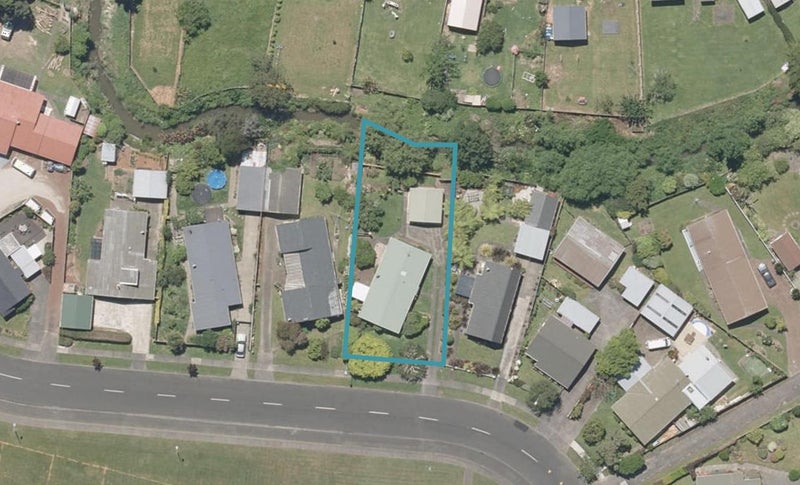 60 Raine Street, Whanganui East, Whanganui - Carousel 1